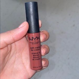 NYX Professional Makeup matte lipstick